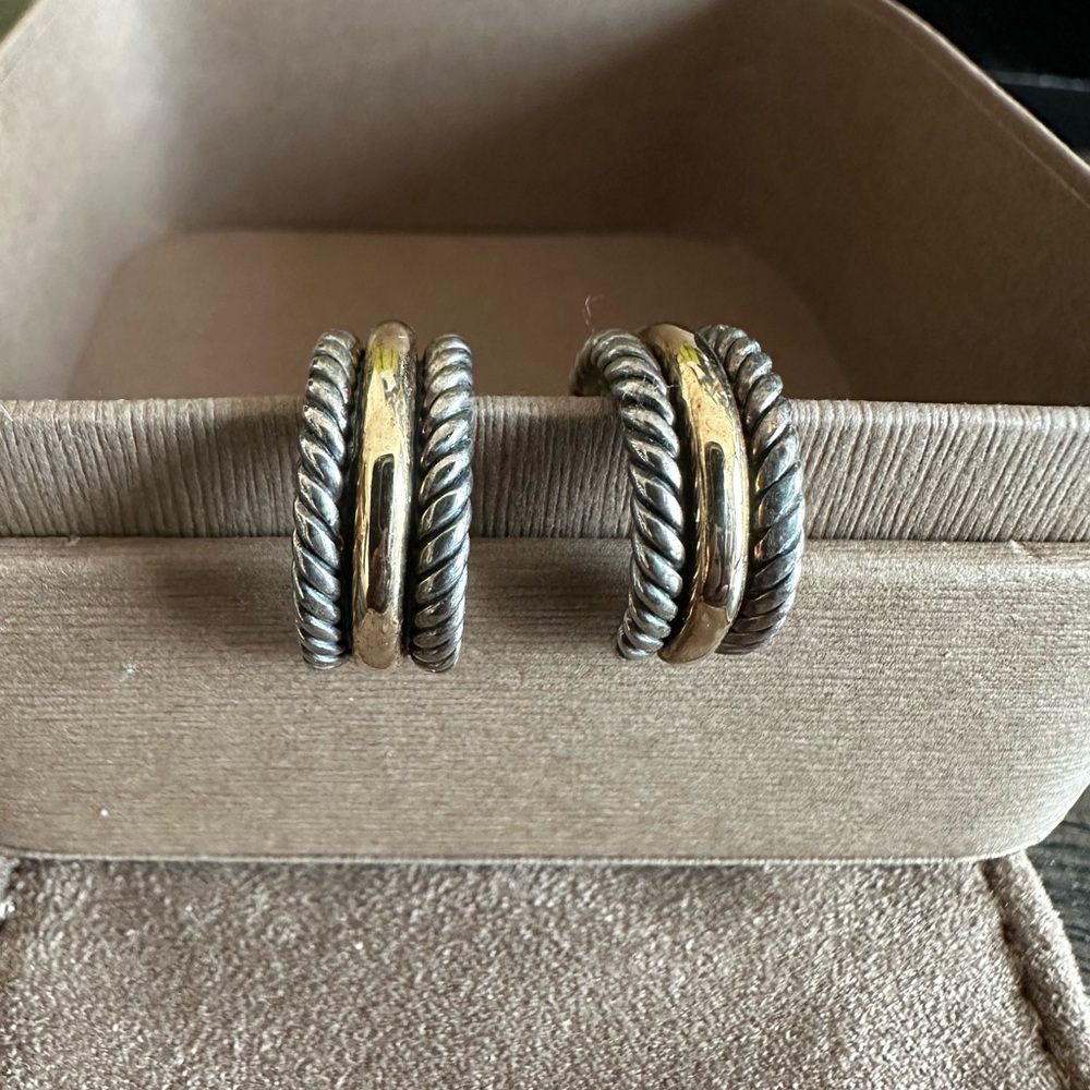 David Yurman Elegant Two-Tone Rope Design Earrings - Gem